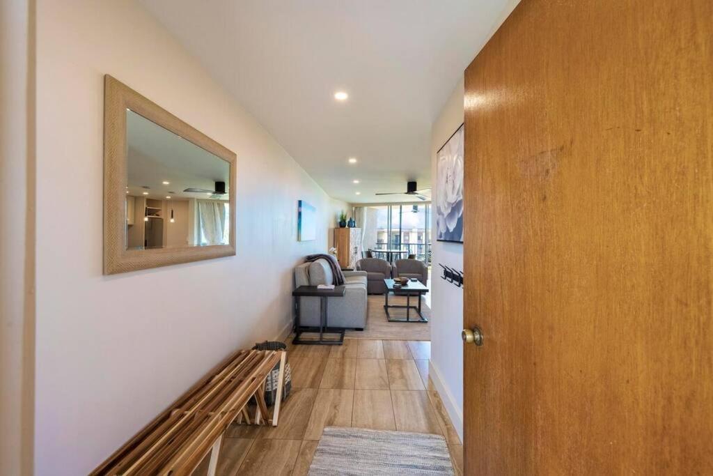 Апартаменты Hale Ono Loa 403- Top Floor, Ocean View, & Complete Modern Remodel Кахана Экстерьер фото